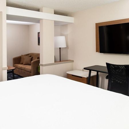 Fairfield Inn & Suites Greensboro Wendover Εξωτερικό φωτογραφία