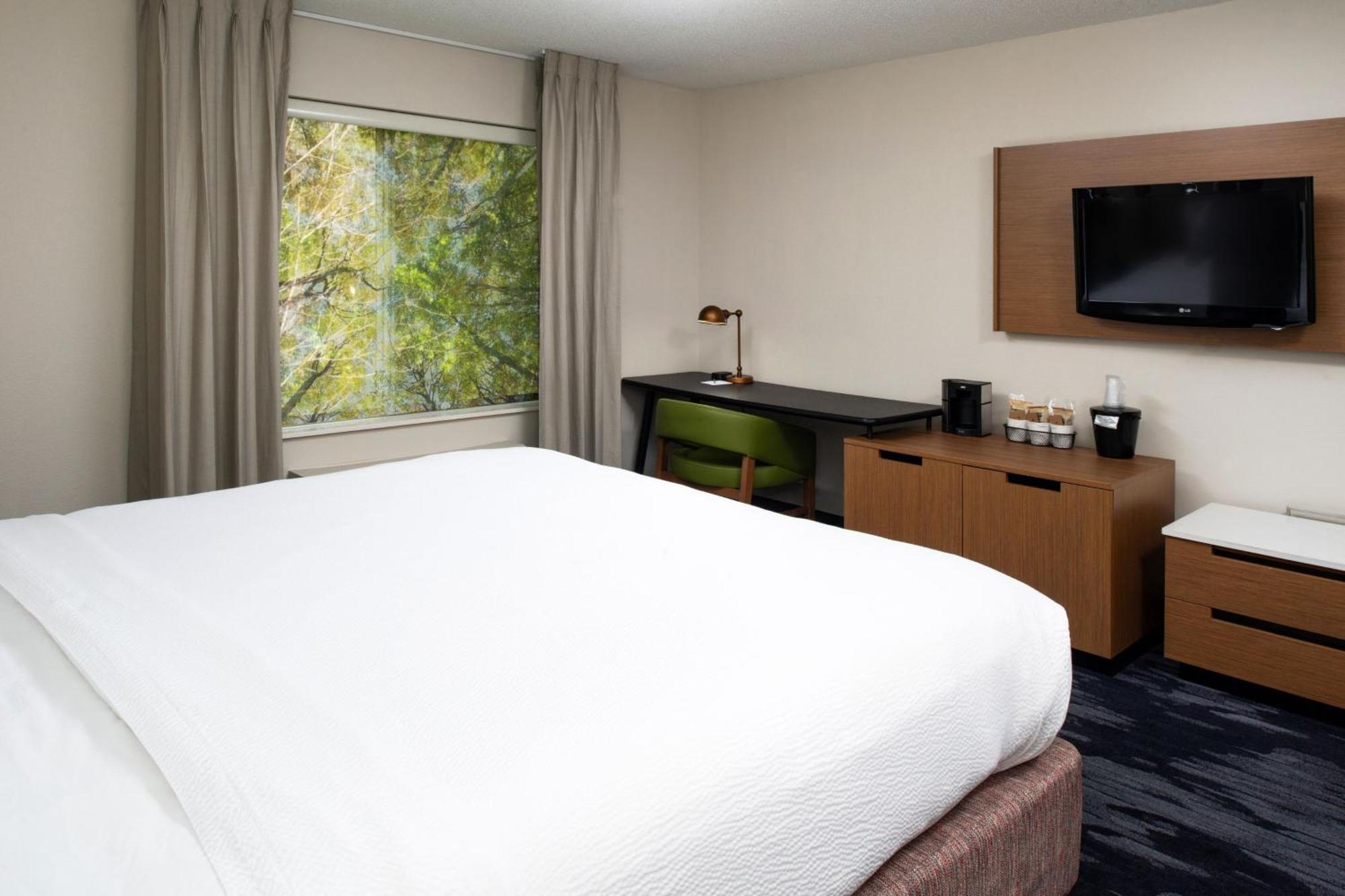 Fairfield Inn & Suites Greensboro Wendover Εξωτερικό φωτογραφία