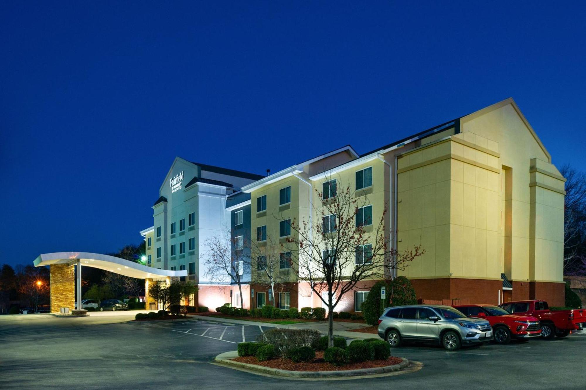 Fairfield Inn & Suites Greensboro Wendover Εξωτερικό φωτογραφία