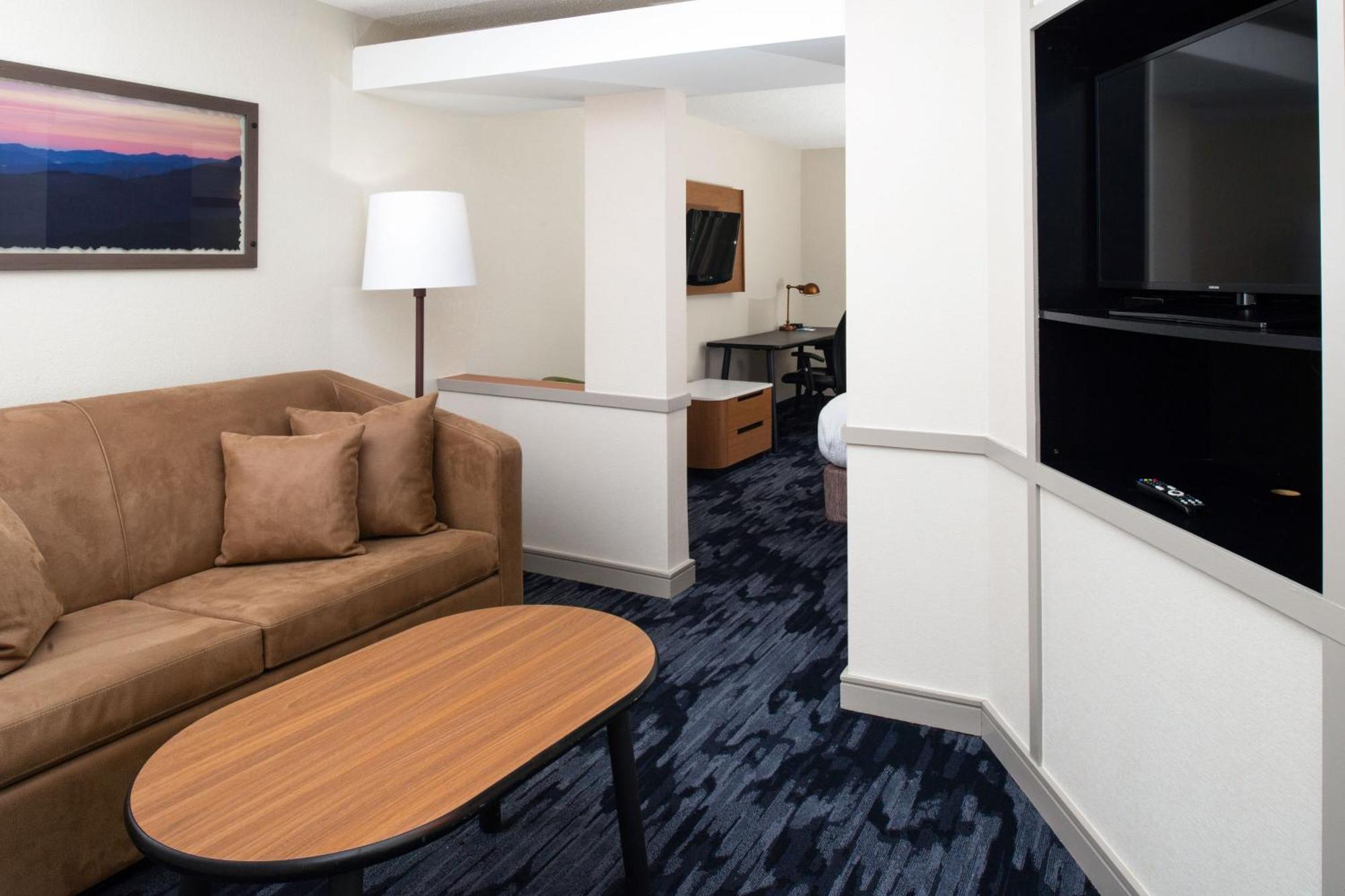 Fairfield Inn & Suites Greensboro Wendover Εξωτερικό φωτογραφία