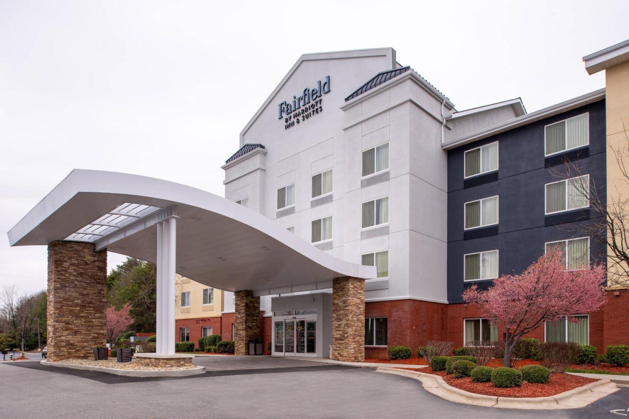 Fairfield Inn & Suites Greensboro Wendover Εξωτερικό φωτογραφία