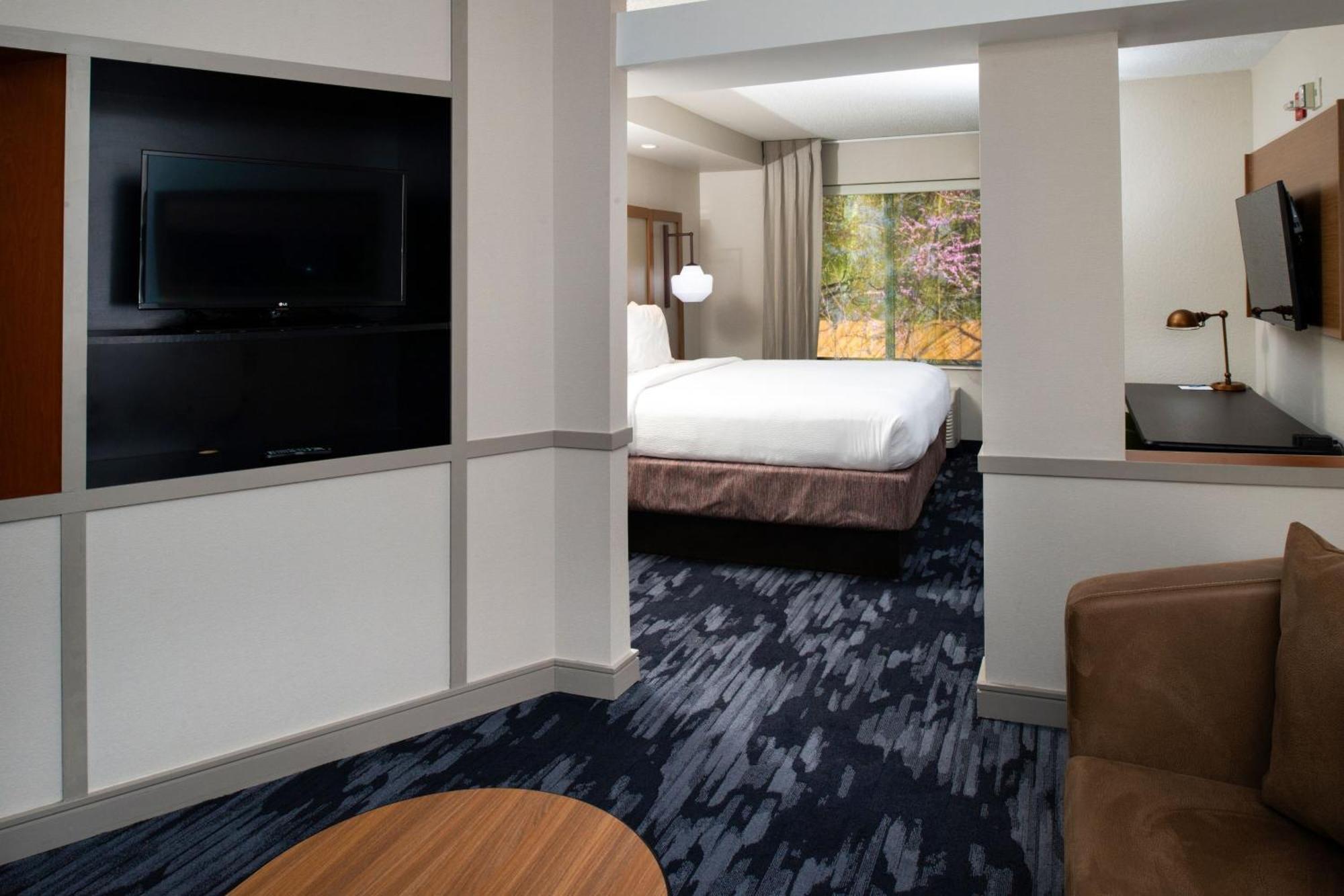Fairfield Inn & Suites Greensboro Wendover Εξωτερικό φωτογραφία