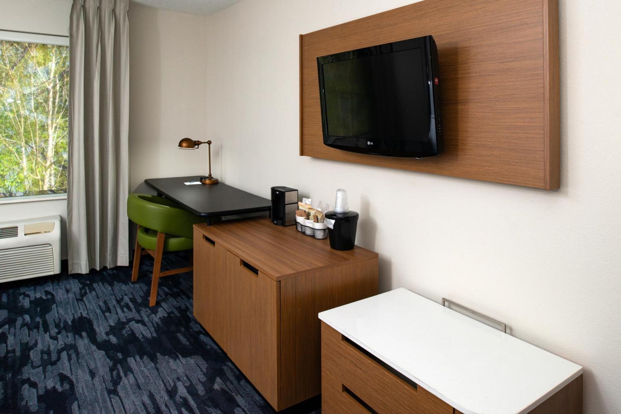 Fairfield Inn & Suites Greensboro Wendover Εξωτερικό φωτογραφία