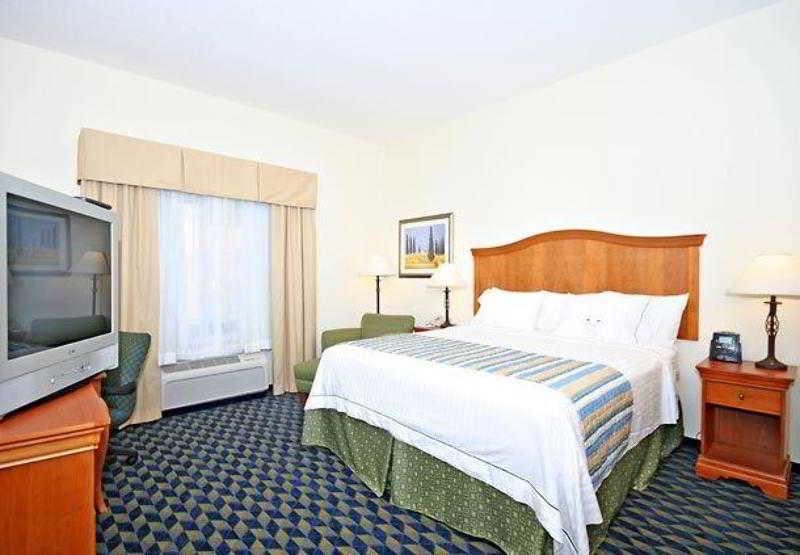 Fairfield Inn & Suites Greensboro Wendover Εξωτερικό φωτογραφία